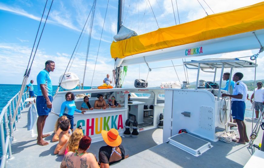 Catamaran Snorkel & Party (12 pm)